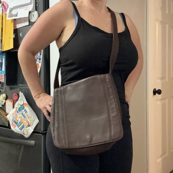 Coach Handbags - Coach Vintage Brown Leather Crossbody Purse
